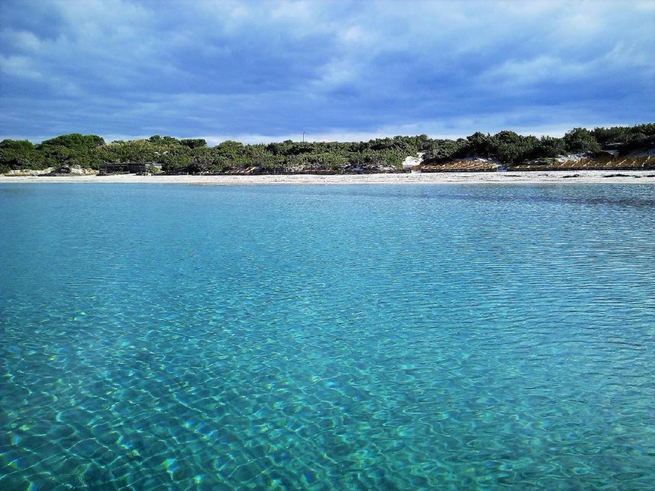 SantʼAntìoco B&B Glamping Semaforo Capo Sperone الغرفة الصورة